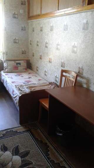 Хостелы Hostel Mnogoborets F. Klub Одесса Двухместный номер эконом-класса с 2 отдельными кроватями-3